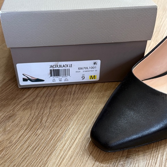 Franco Sarto Jacer Black Slingback Pointed Toe Pump Heels 9 - Picture 8 of 8
